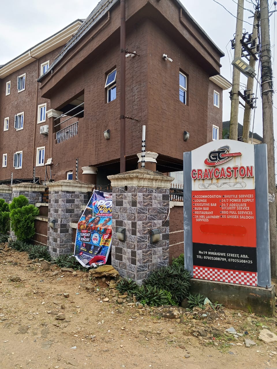 Craycaston Hotels & Suites signboard at No. 19 Nwaigwe Avenue, Aba